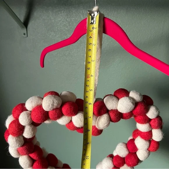 Home Decor Valentine’s Day Red and White FELT Heart Wreath - Picture 7 of 7